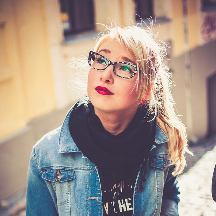 jeune femme élève lycée privé paris jeune femme élève lycée privé paris